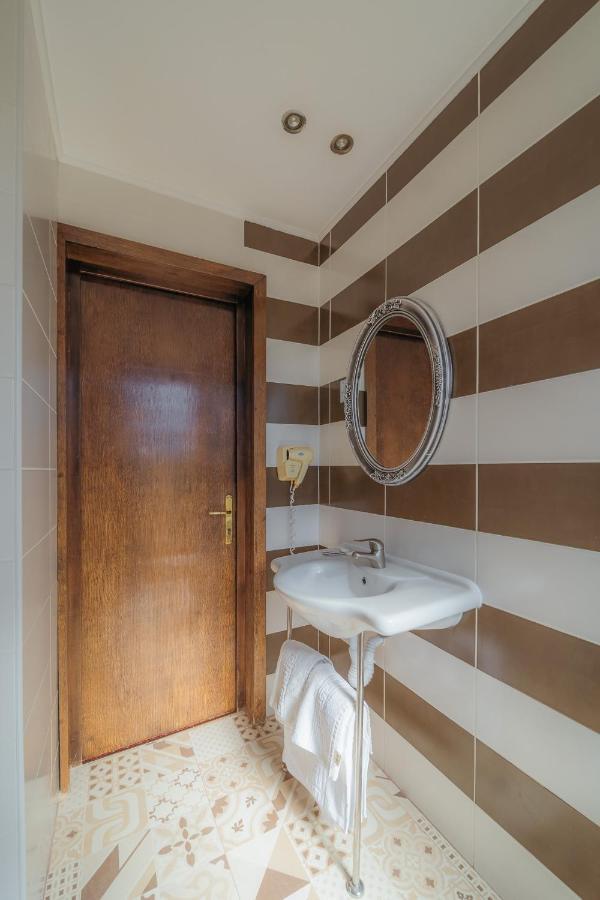 Hotel Aqua Thermal Spa Байле Уну Май Екстериор снимка