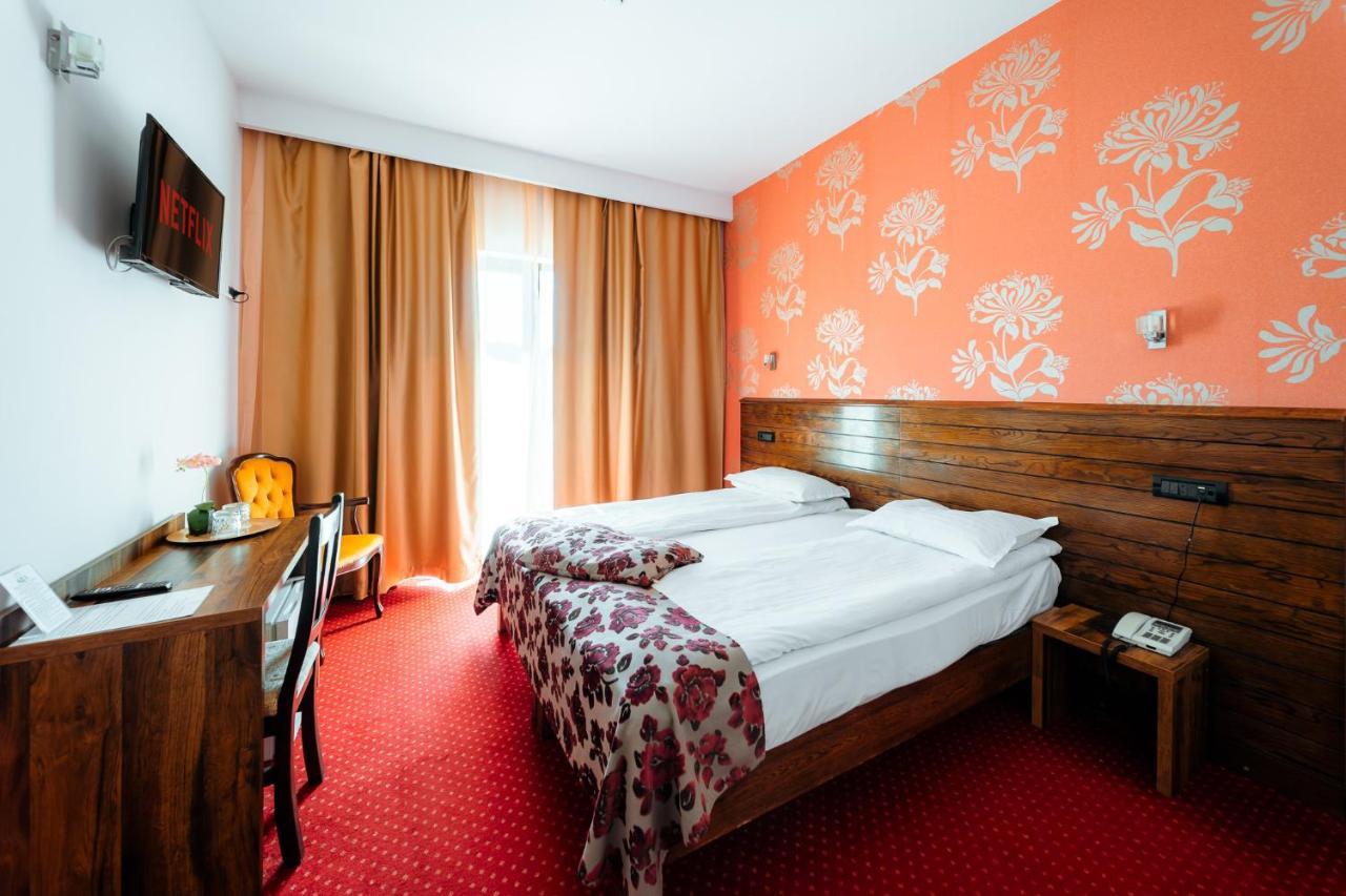 Hotel Aqua Thermal Spa Байле Уну Май Екстериор снимка