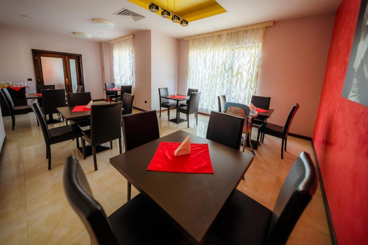 Hotel Aqua Thermal Spa Байле Уну Май Екстериор снимка