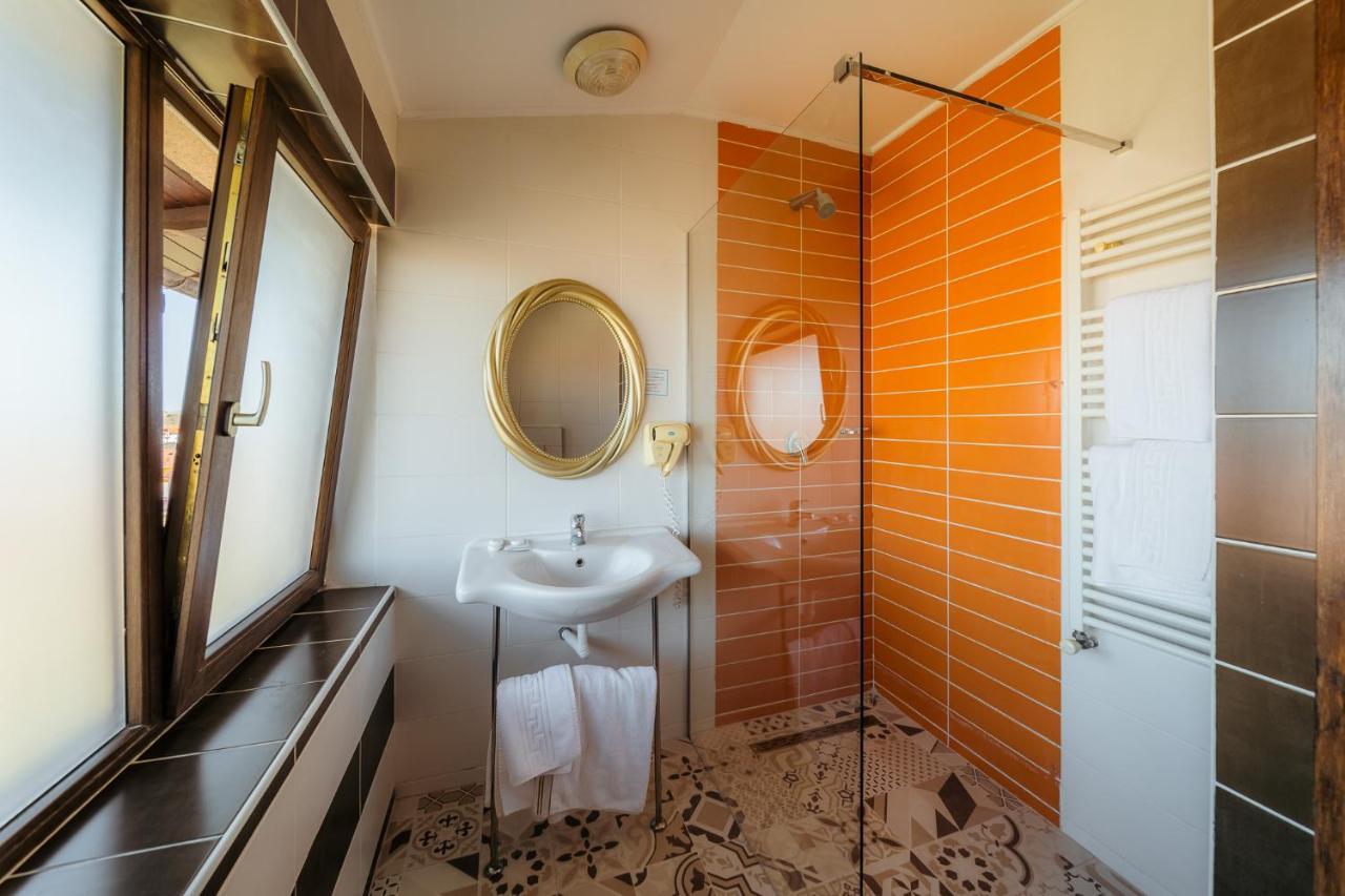 Hotel Aqua Thermal Spa Байле Уну Май Екстериор снимка