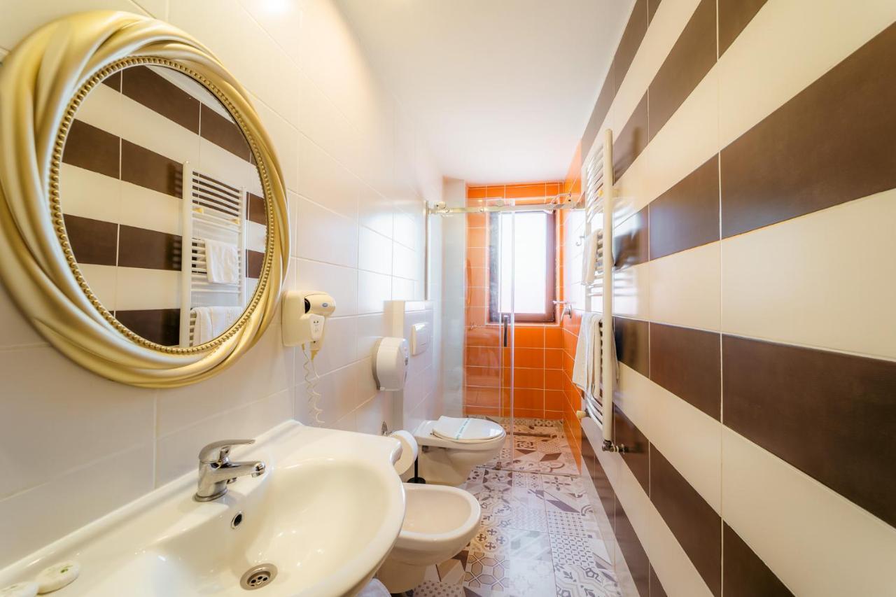 Hotel Aqua Thermal Spa Байле Уну Май Екстериор снимка
